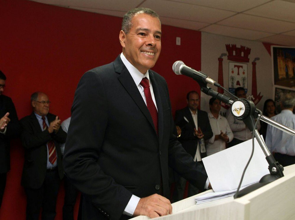 Joaquim Neto leva mensagem à Câmara