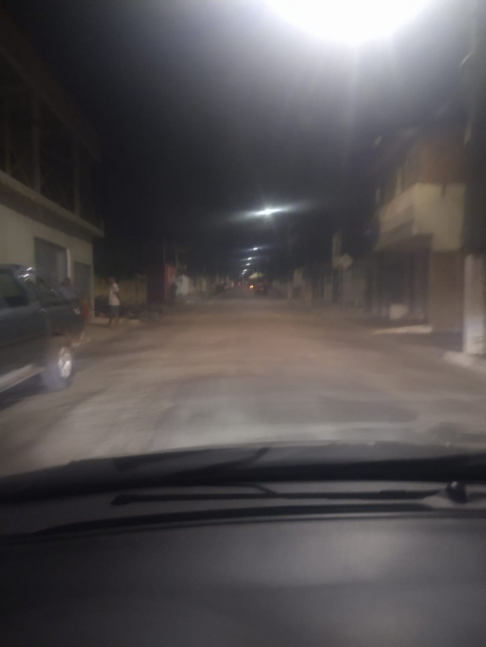 Equipes de reportagem dos sites Se Liga Alagoinhas e Sua Cidade em Revista visitaram 14 bairros e constataram a adesão ao toque de recolher em Alagoinhas