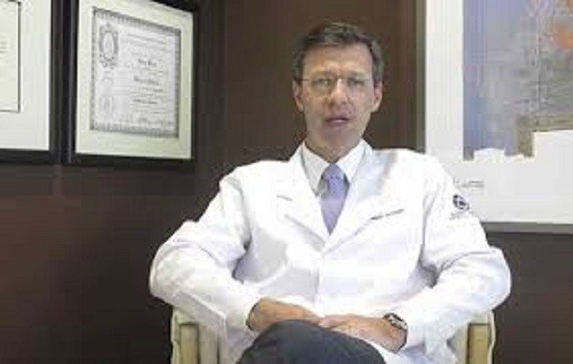 Presidente do Hospital Albert Einstein diz que falta de valorização da ciência no Brasil prejudicou combate à pandemia