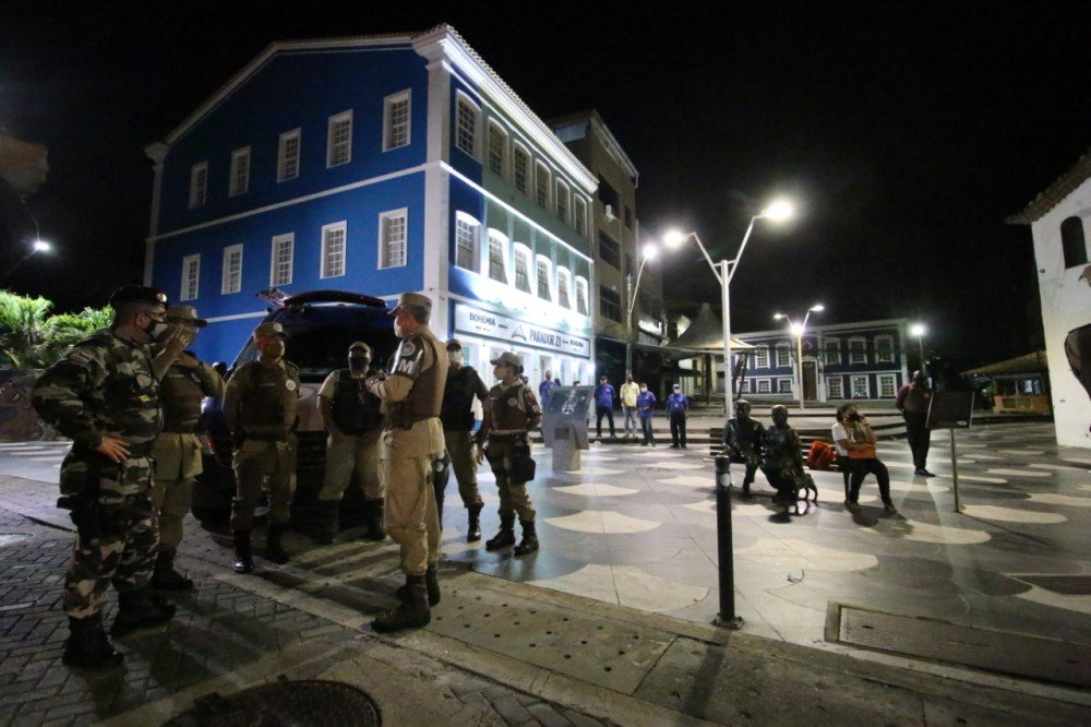 Dois autuados no interior em quinto dia de toque de recolher