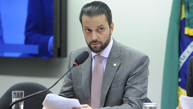 Por via quase direta, Carlinhos Cachoeira passa a fazer parte do ministério de Temer
