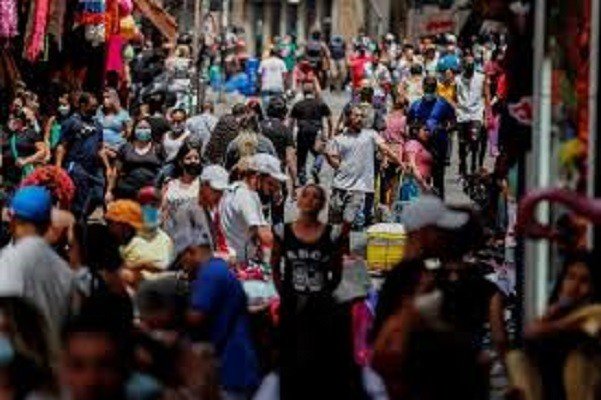 Falta de auxílio emergencial e de crédito para empresas, vão nos levar a uma recessão. Medidas restritivas precisam de suporte, mas Bolsonaro resiste