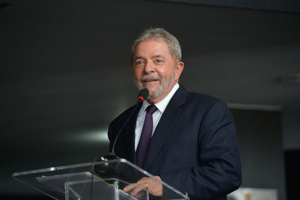 Condenações de Lula são anuladas. Ex-presidente está elegível.