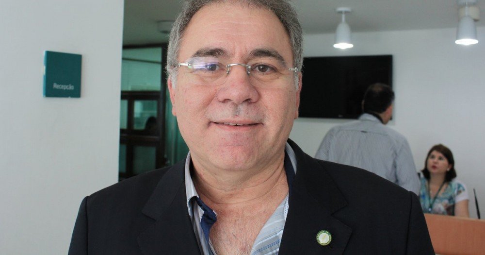 O médico Marcelo Queiroga aceita convite para substituir Pazuello