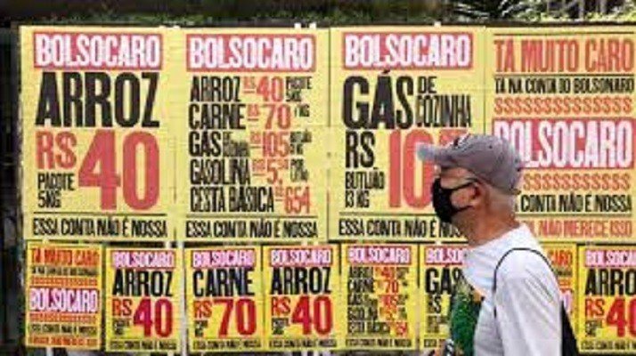 Cresce o número de brasileiros que associam alta de alimentos a erros cometidos por Bolsonaro