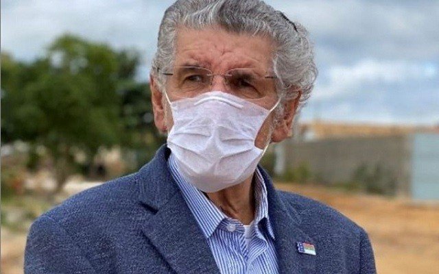 Prefeito de Vitória da Conquista, Herzem Gusmão, morre aos 72 anos por complicações da Covid-19