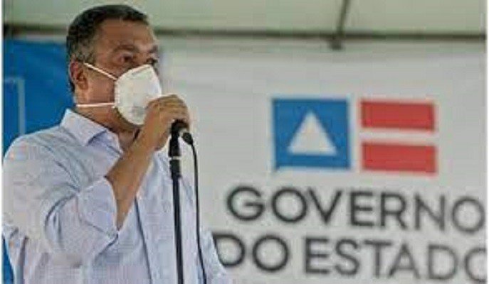 Governador sanciona leis que garantem bolsa a estudantes e isenção no pagamento da conta de água
