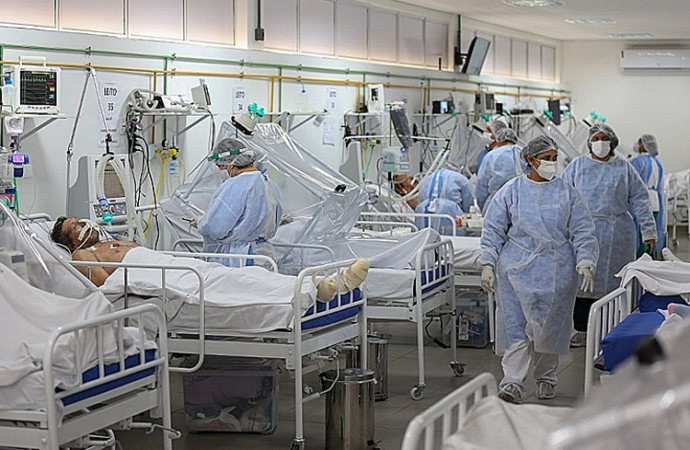 Expectativa de Rui é que fila por leitos de UTI reduza até este final de semana