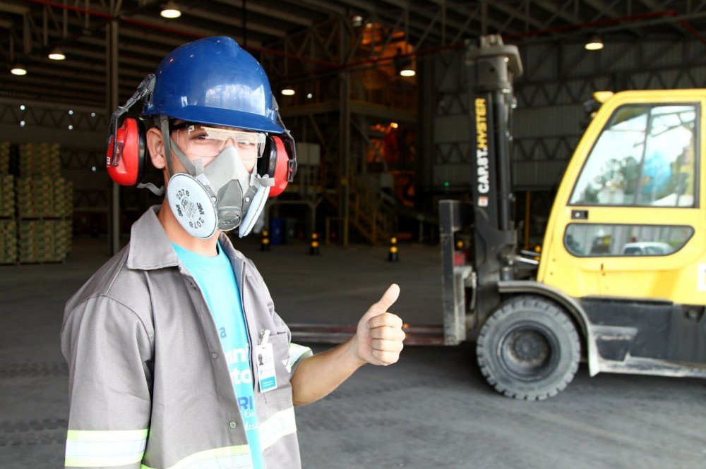 Bahia gera 18.993 empregos formais e lidera Nordeste em fevereiro