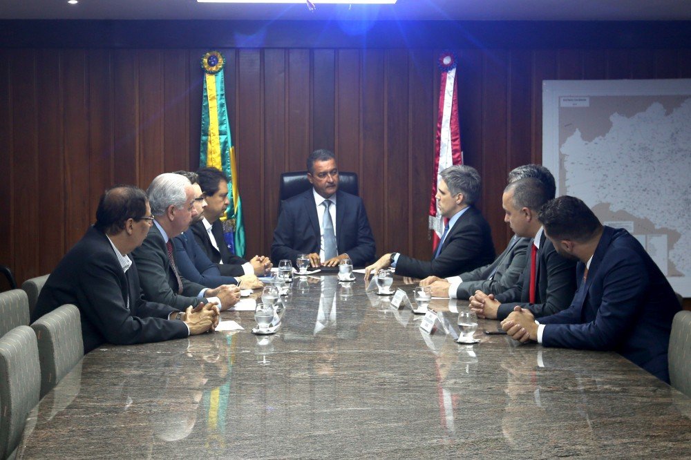 Rui assina acordo que garante novo voo de Salvador para Argentina