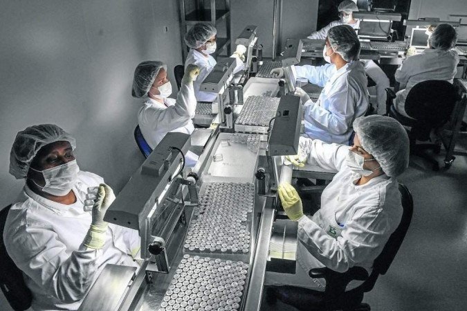 Butantan só tem mais 3,2 milhões de doses da CoronaVac prontas para entrega