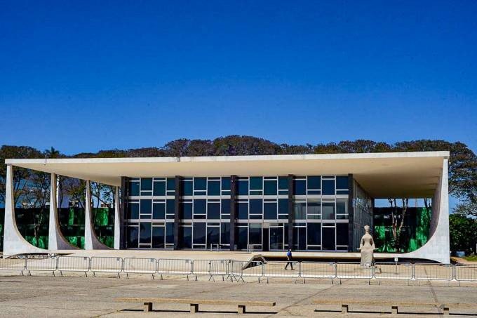 Por dez votos a um, decisão de Barroso que determinou ao presidente do Senado a instalação da CPI da Covid foi mantida pelo STF