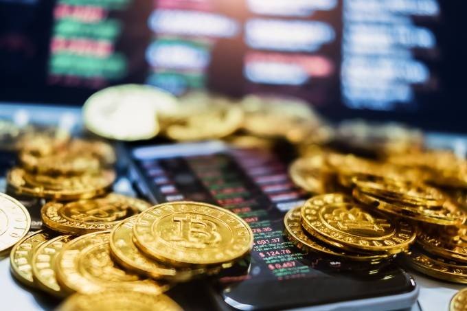 Alta de 6.000%: criptomoedas que mais se valorizaram