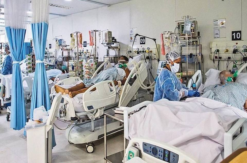 Enquanto SUS salva vidas, planos de saúde enriquecem