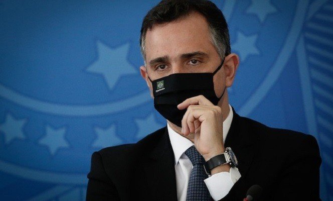 Senado: a reação de Pacheco ao ataque de Flávio Bolsonaro