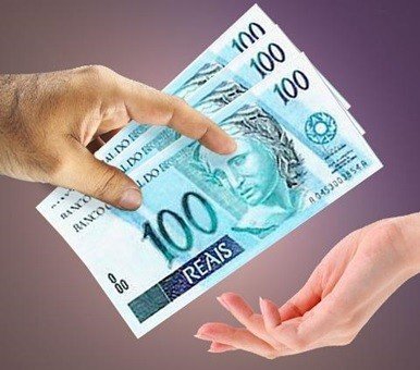 Câmara aprova projeto que concede abono pecuniário a professor em efetivo exercício.