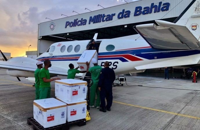 Bahia recebe mais de 336 mil doses da vacina contra a Covid-19