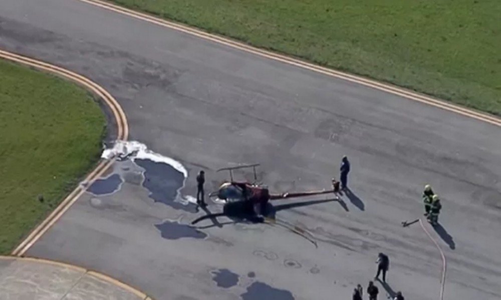 Helicóptero cai no Campo de Marte (SP)