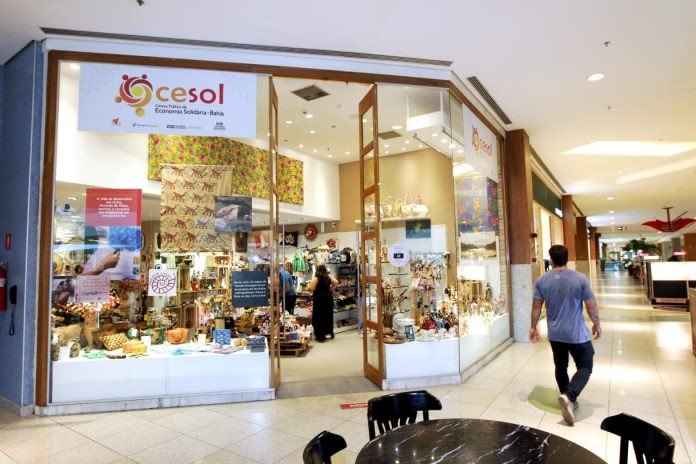 Governo da Bahia assina contrato para implantação de Centros Públicos de Economia Solidária