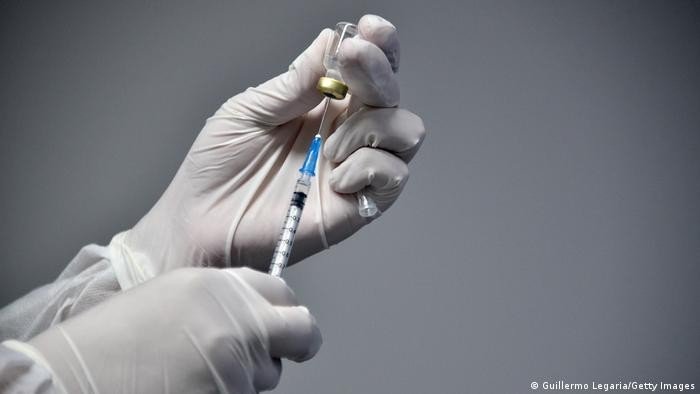 EUA aprovam vacina da Pfizer-BioNTech para adolescentes a partir de 12 anos