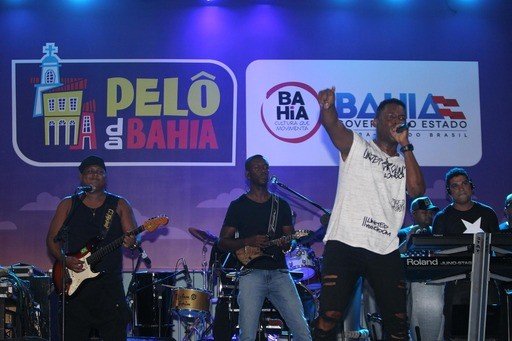 Com agenda cultural diversificada, Pelourinho faz a alegria de baianos e turistas no verão