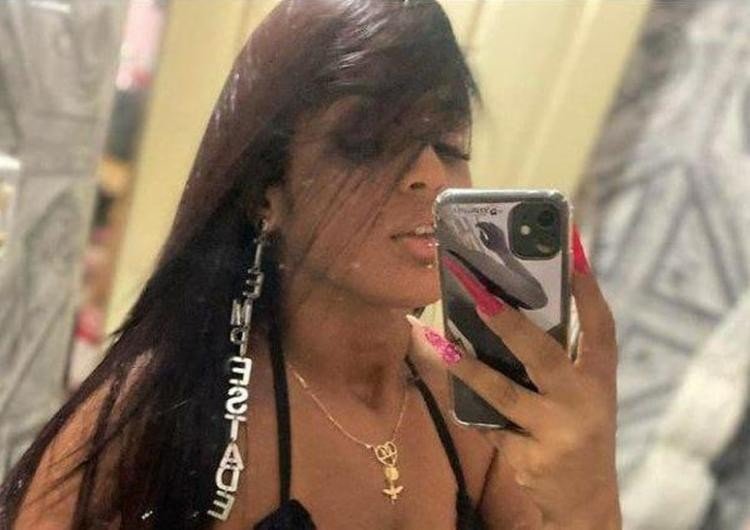 Dançarina é assassinada a tiros na frente de casa em Feira de Santana