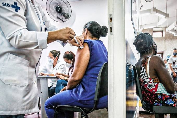 Projeto de lei institui o Passaporte Sanitário de Covid-19 no país.