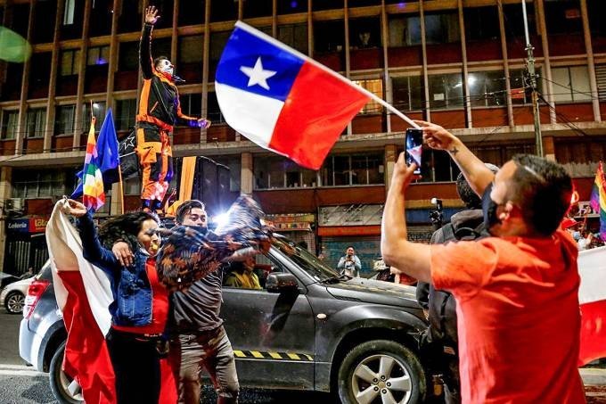 Eleitos os 155 chilenos que vão redigir uma nova Constituição