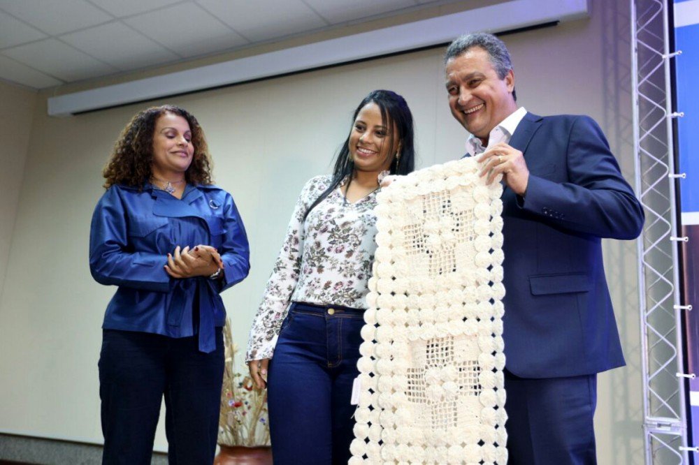 Rui lança edital de R$ 5 milhões para promoção do artesanato baiano