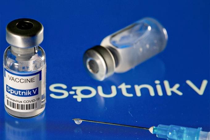 Sputnik V - União Química desiste de realizar estudo clínico no Brasil