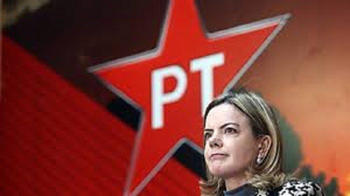Gleisi: encontro Lula-FHC representa desejo do Brasil 