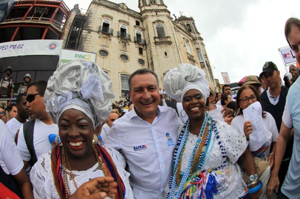 “Que possamos trabalhar muito ao longo do ano”, diz Rui no início do Cortejo da Lavagem do Bonfim