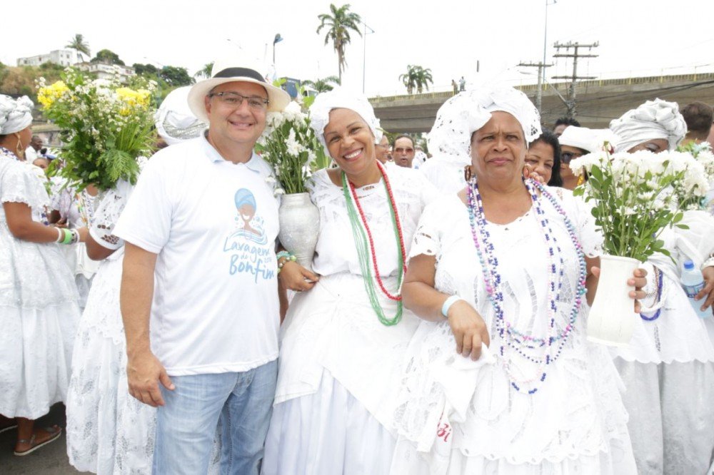 Governo irá ampliar e fortalecer a saúde na Bahia em 2018, afirma secretário da Sesab, Fábio Vilas Boas