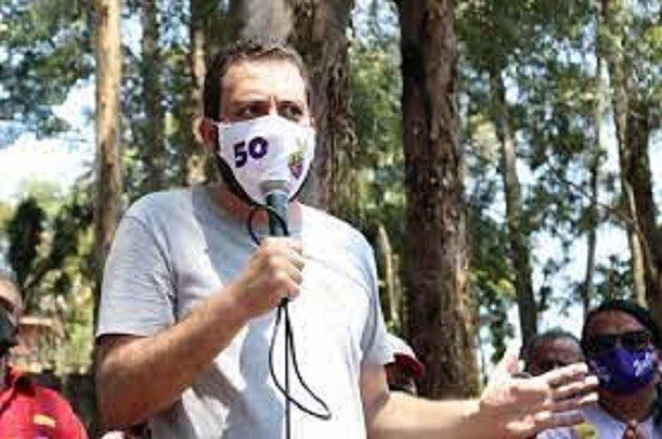 Se Pazuello não for punido, Bolsonaro dará o golpe, diz Boulos
