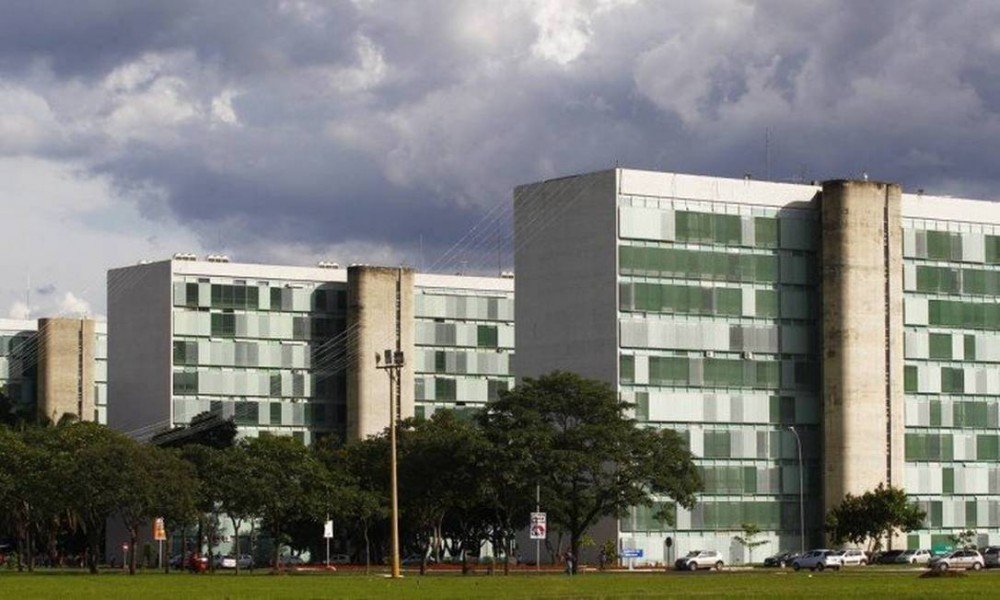 Reforma Administrativa aprovada na comissão da câmara com ressalvas