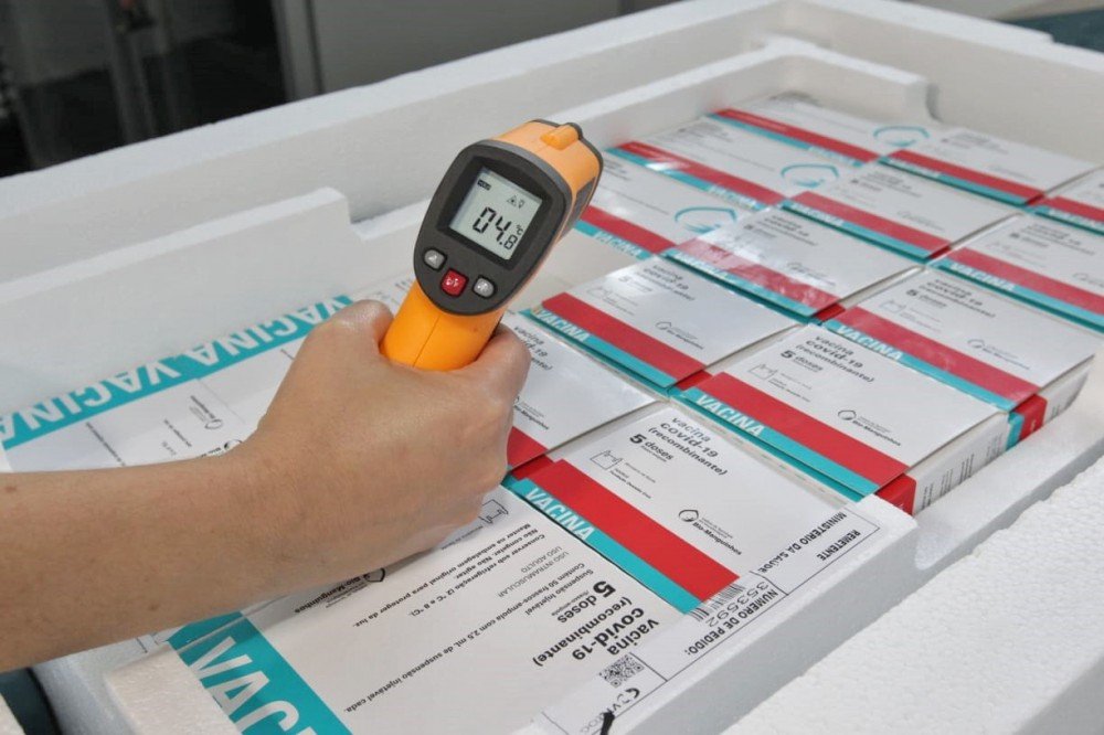 Bahia recebe lote com 351.750 mil doses da vacina AstraZeneca/Fiocruz