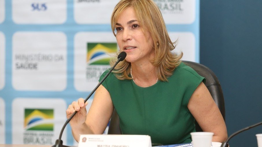Capitã Cloroquina: mentirosa ou não sabe do que está falando?