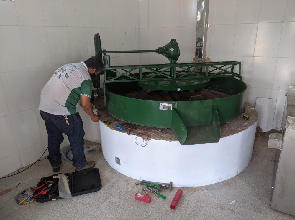 Unidade de processamento de mandioca vai aumentar renda de agricultores familiares de Acajutiba em até 50%