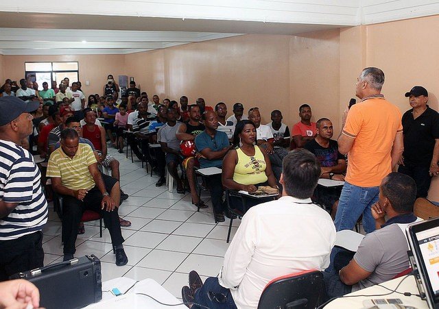 Prefeito se reúne com sindicato dos rodoviários para discutir melhorias aos trabalhadores e usuários do transporte em Alagoinhas