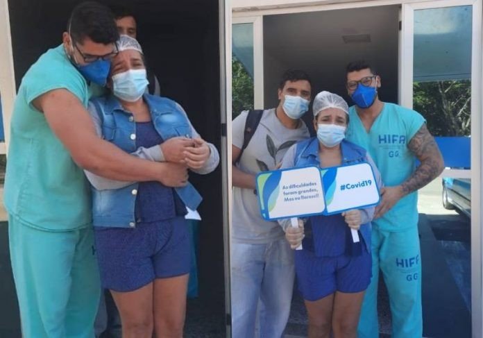 Enfermeiro se emociona ao extubar a própria mãe no ES