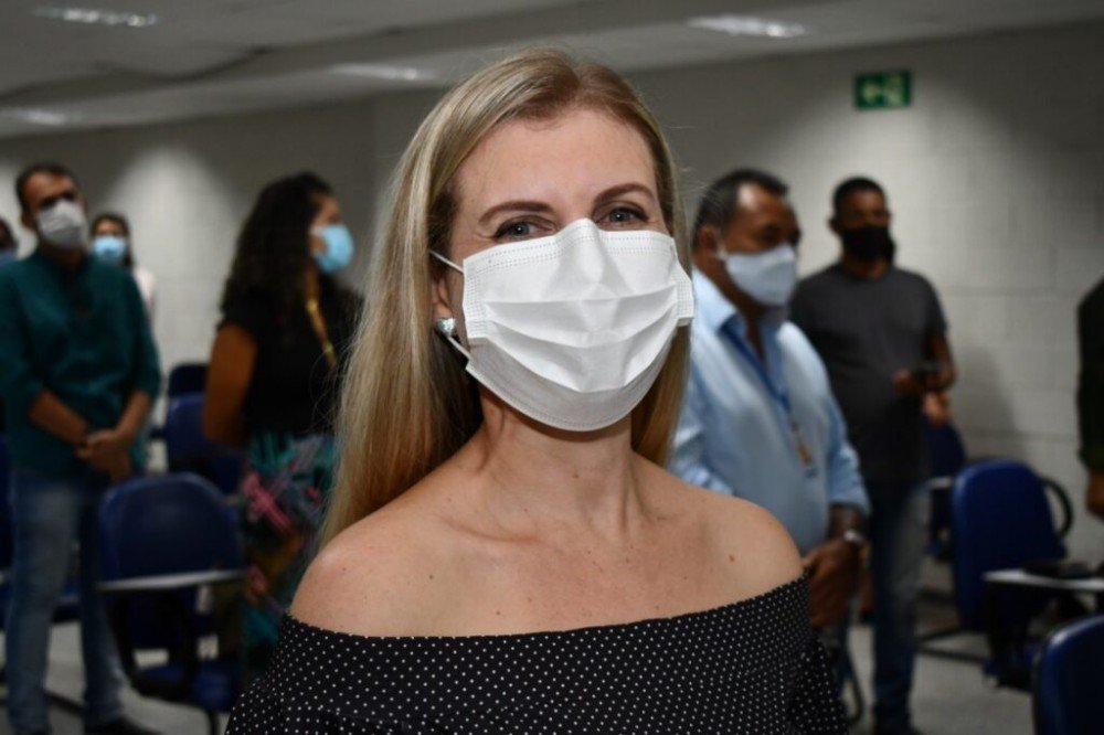 Alagoinhas - Nova secretária de saúde toma posse. Laina Passos é a quarta a assumir esta pasta