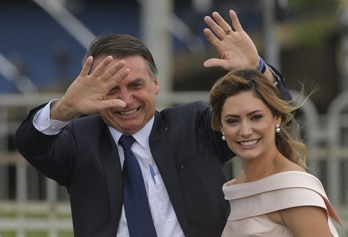 Receita Federal fez investigações no entorno da família Bolsonaro