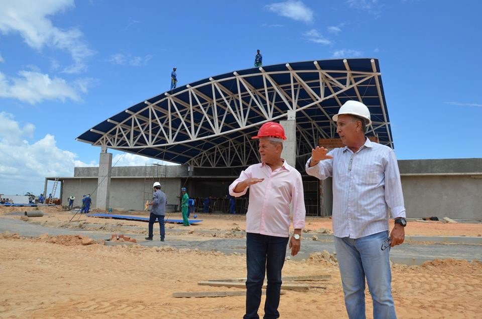 Obras da Policlínica de Alagoinhas seguem a todo vapor, garante o deputado Joseildo após visita