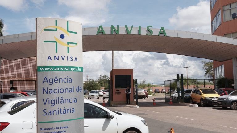 Vacina da Pfizer para crianças acima de 12 anos autorizada pela Anvisa