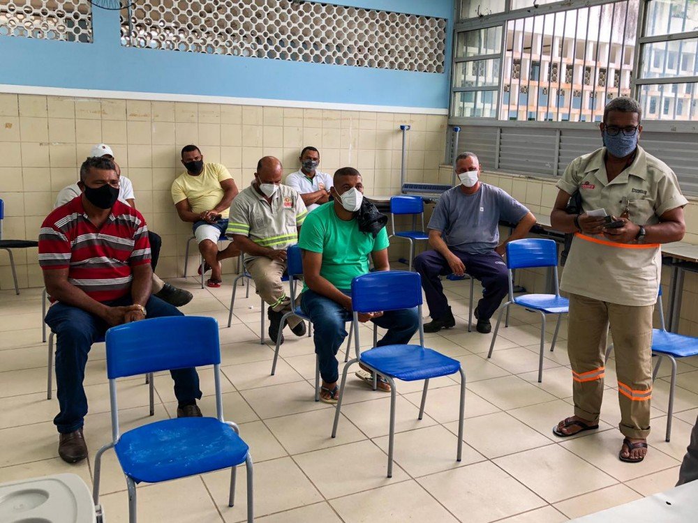 Vacinação em Alagoinhas - vacinados hoje (14) caminhoneiros com 40 anos +