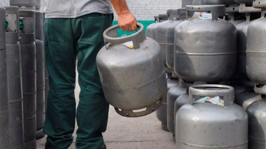 Sindicato dos Revendedores alerta - Gás de cozinha vai sair por até R$ 110 em Salvador