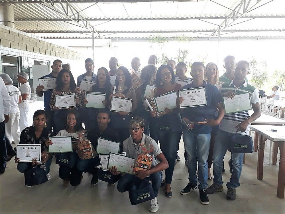 Programa Jovem Aprendiz forma alunos em Inhambupe