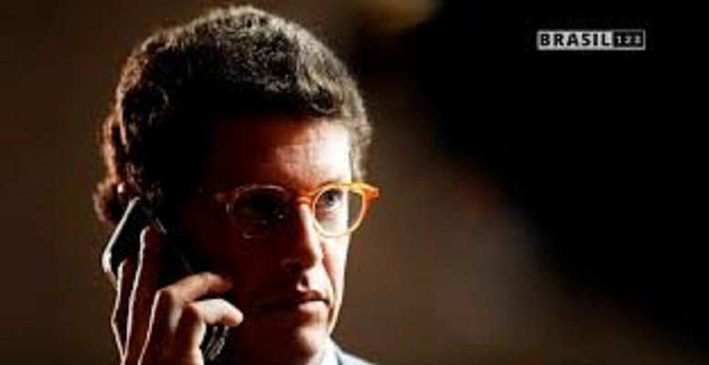 Ricardo Salles não quis entregar a senha do celular à polícia Federal