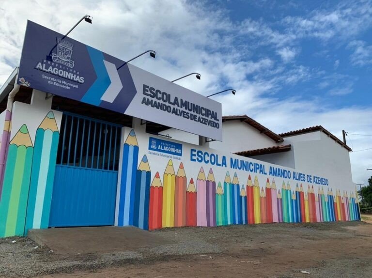 Alagoinhas comemora 168 de emancipação com investimentos em escolas