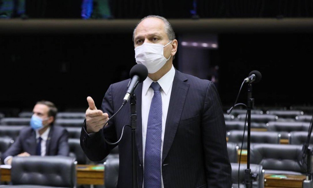 Ricardo Barros minimiza prejuízo de 199 milhões na saúde como 